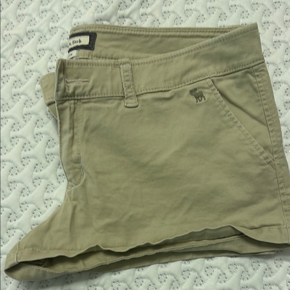 Abercrombie & Fitch Tan Cargo Shorts Casual Style
